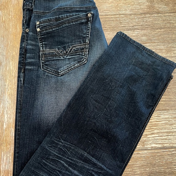 Buffalo Jean - Picture 2 of 5